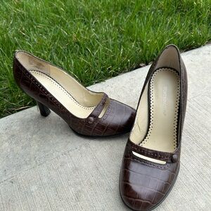 Y2K MaryJane Worthington Dark Brown Croc-Embossed Classic Pumps